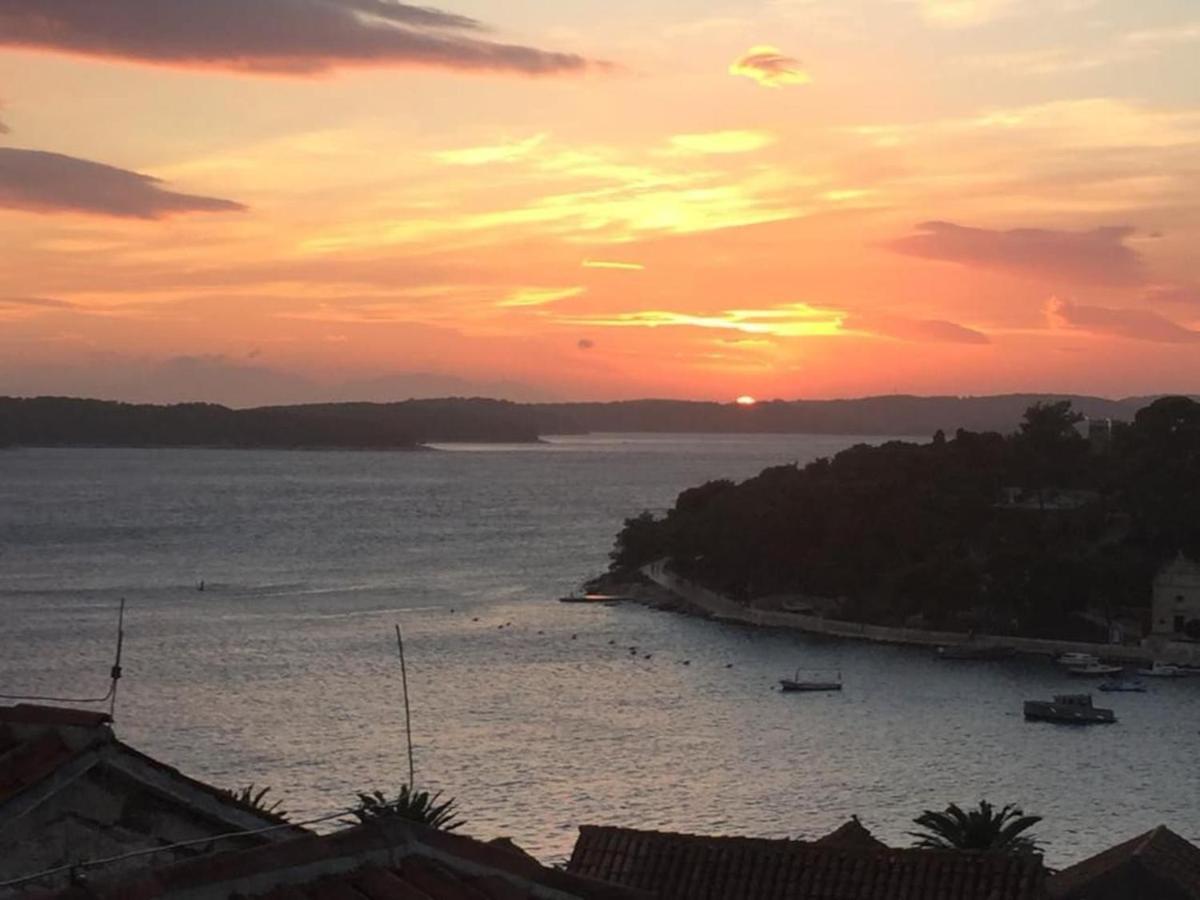 Hvar Old Dalmatian House Junior Suite - Deck 3 Hvar Town Esterno foto